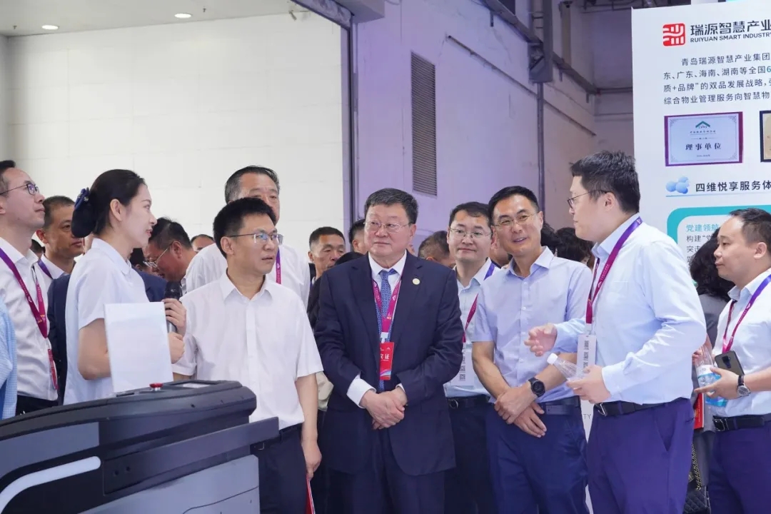 文達通股份攜”數智物業全鏈解決方案”亮相中國物博會，“AI+機器人”定義智慧物業新標桿?